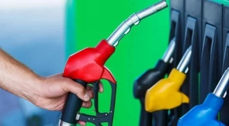 Азербайджан остается в числе стран с самыми низкими ценами на бензин в мире