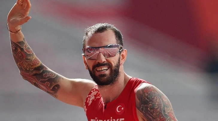 Рамиль Гулиев оправился от травмы и сразу же завоевал медаль