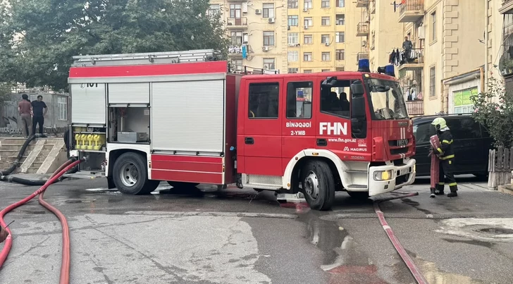 На территории жилого комплекса в Хырдалане произошел пожар - ПОДРОБНОСТИ