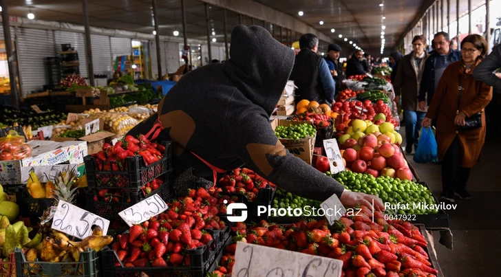 Почему фермеры в Азербайджане продают за бесценок, а покупатели платят вдесятеро больше?