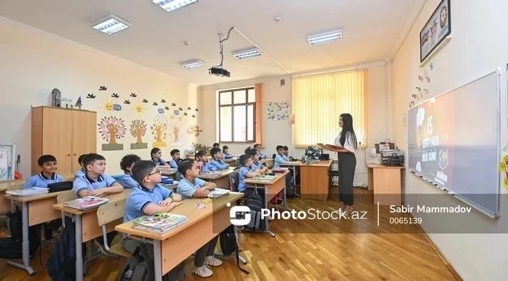 Школьная форма в Азербайджане: почему единые правила не нарушают права