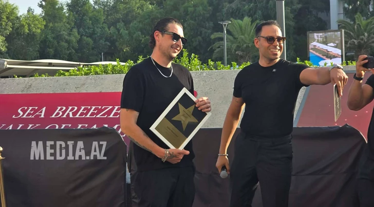 Джон Ньюман открыл именную звезду на Sea Breeze Walk of Fame