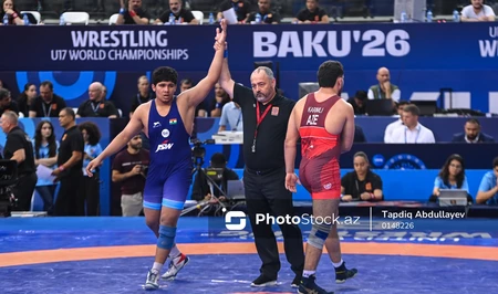 Эльгун Керимли уступил индийскому борцу на старте чемпионата мира U-17 в Баку