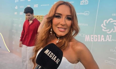 Тунзаля Агаева представила на DREAM FEST образ к 25-летию своей сценической карьеры