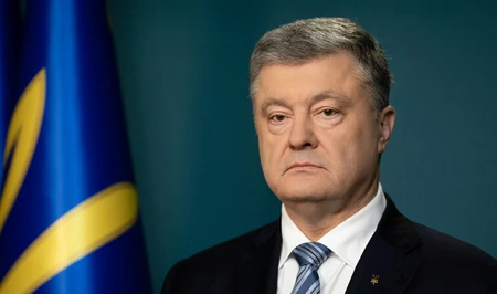 Порошенко потребовал от Зеленского представить парламенту «план победы»