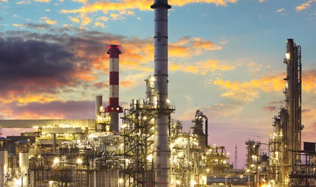 Пожар на НПЗ Saudi Aramco в Джизане ликвидирован, пострадавших нет