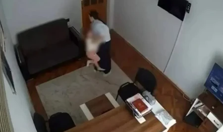 В Баку родители обвинили директора детсада в жестоком обращении с детьми