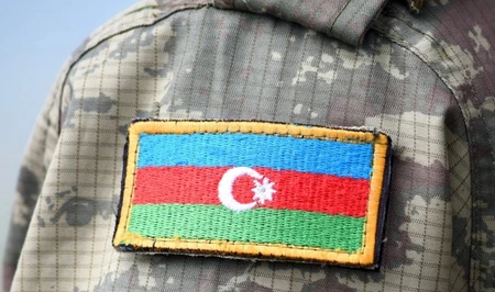 Милли Меджлис Азербайджана принял поправки о сокращении срока службы офицеров