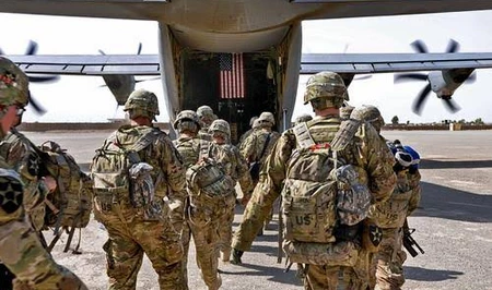 Болгария одобрила размещение американских самолетов-заправщиков на своей авиабазе