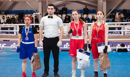 В Баку прошли финальные бои чемпионата Азербайджана по боксу среди женщин