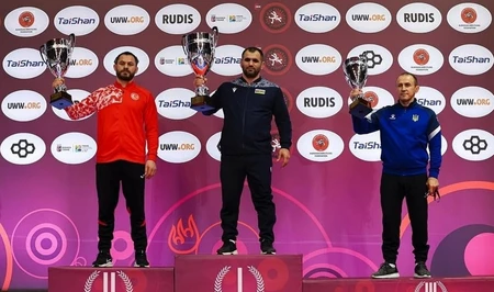 Сборная Азербайджана по борьбе в четвертый раз подряд стала чемпионом Европы