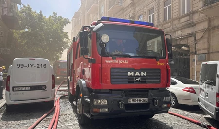 Пожар в здании в центре Баку локализован