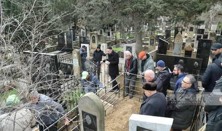 В Баку проводили в последний путь выдающегося художника Тофига Агабабаева