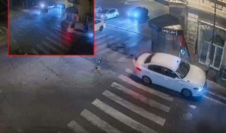 Ночное ДТП на перекрестке в Баку вывело из строя светофор