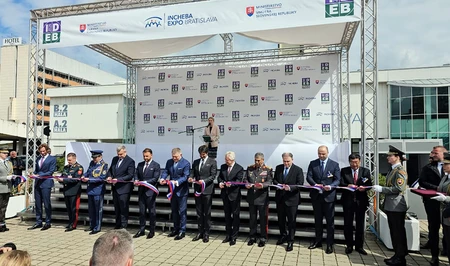 Делегация Азербайджана демонстрирует новейшие оборонные технологии на выставке в Словакии