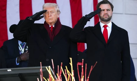Трамп оставил Вэнсу письмо на случай, если с ним что-нибудь произойдет - СМИ