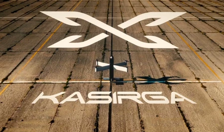 Ударный БПЛА KASIRGA с вертикальным взлетом представлен на выставке ADEX 2026 в Баку