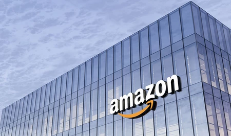Amazon сместила Walmart, впервые став лидером мирового рейтинга по объему продаж