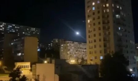 На проспекте Гянджи в Баку несколько домов остались без света