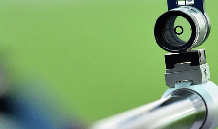 Внук известного в Агдаше предпринимателя ранил соседку из пневматической винтовки