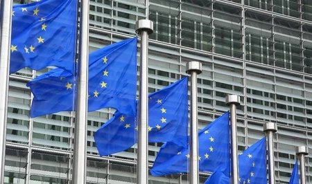 Еврокомиссия ужесточает визовый режим для россиян и предупреждает Китай с Индией