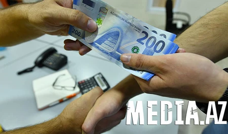 Кто должен первым заговорить о повышении зарплаты в Азербайджане - работник или компания?