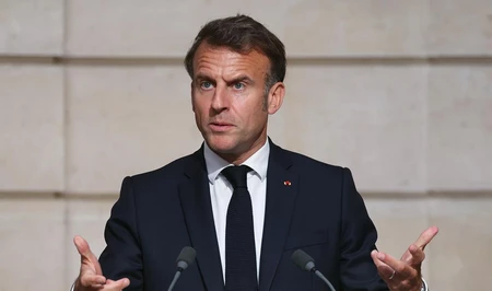 СМИ: Амбиции Макрона по созданию европейской армии мешают урегулированию украинского конфликта