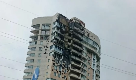 При атаке БПЛА в России поврежден многоквартирный дом — один погибший, четверо раненых