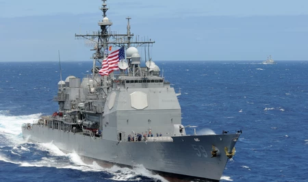 США разместили ракетный крейсер в Аравийском море у побережья Ирана