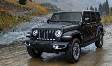 Огненная угроза: Stellantis отзывает более 1,3 миллиона внедорожников и пикапов Jeep по всему миру