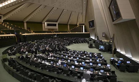 В парламенте Ирана заявили о стратегическом превосходстве Ормузского пролива над ядерным оружием