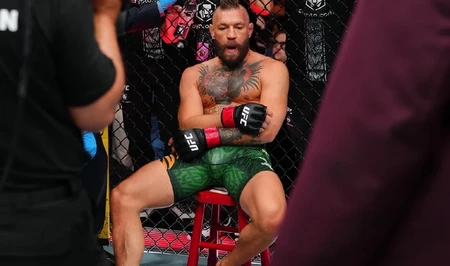 Конор Макгрегор выбыл из UFC из-за травмы