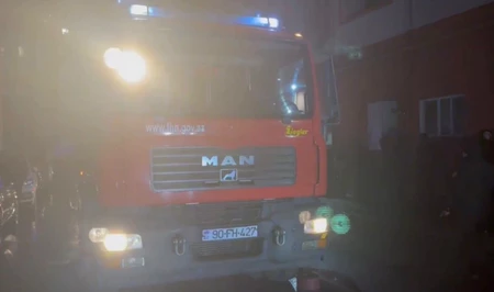 В Хырдалане произошёл пожар в многоэтажном доме: жители эвакуированы