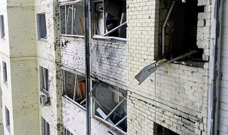 В одном из российских городов около 150 квартир повреждены в результате атаки БПЛА