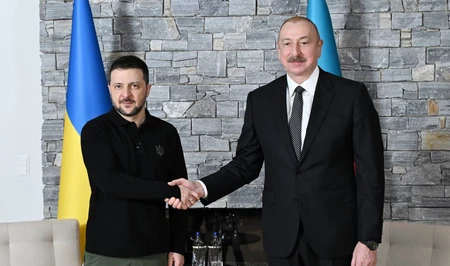 Президент Ильхам Алиев направил поздравление Володимиру Зеленскому