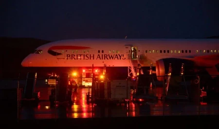 Дым  Шрёдингера: самолет British Airways экстренно сел в Бухаресте - ДЕТАЛИ