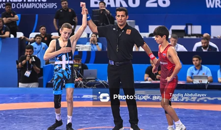 Тунар Гасанов уступил в четвертьфинале чемпионата мира U-17 по вольной борьбе в Баку