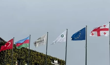 Открылся VII бизнес-форум с участием министров Азербайджана, Турции и Грузии