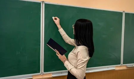 Почему в Азербайджане учителями становятся преимущественно женщины? Объясняет психолог