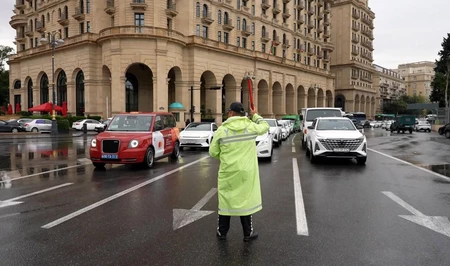В Азербайджане полиция перешла на усиленный режим службы в связи с дождливой погодой