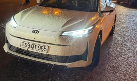 В Баку женщина купила автомобиль в кредит, но через месяц его лишилась