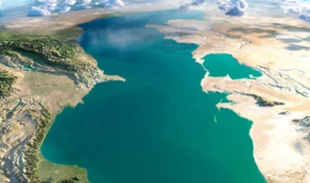 Замкнутое, но не застойное: эколог развенчивает мифы о Каспийском море