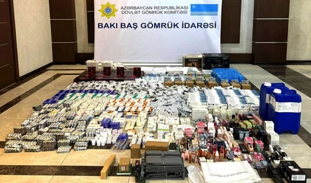 Таможенный пост в Баку обнаружил тайник с контрабандными товарами в турецком грузовике
