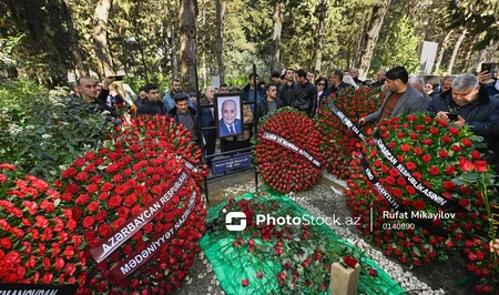 Народный артист Расим Балаев похоронен на Аллее почетного захоронения в Баку