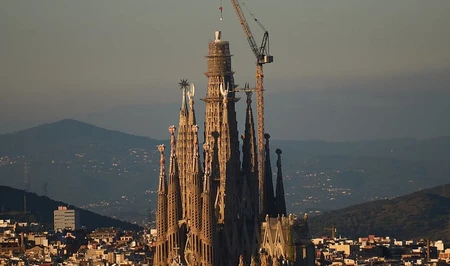Sagrada Familia в Барселоне стала самой высокой церковью в мире