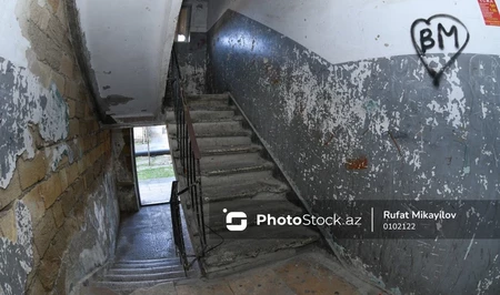 В Сураханском районе Баку затопило подвал жилого дома: жильцы требуют решения проблемы