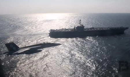 Атомный авианосец США вышел в море в неизвестном направлении