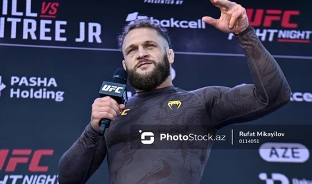 Рафаэль Физиев вернулся в Top-10 рейтинга UFC