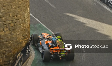 Пилот Racing Bulls попал в серьезную аварию на Формуле-1 в Баку