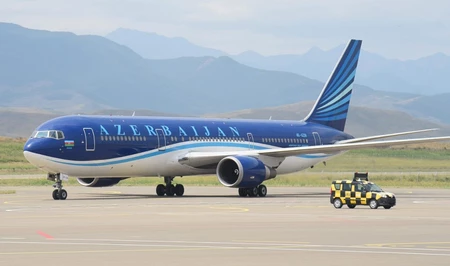 AZAL открывает рейсы из Шымкента в Баку и договорился о заправке с КМГ